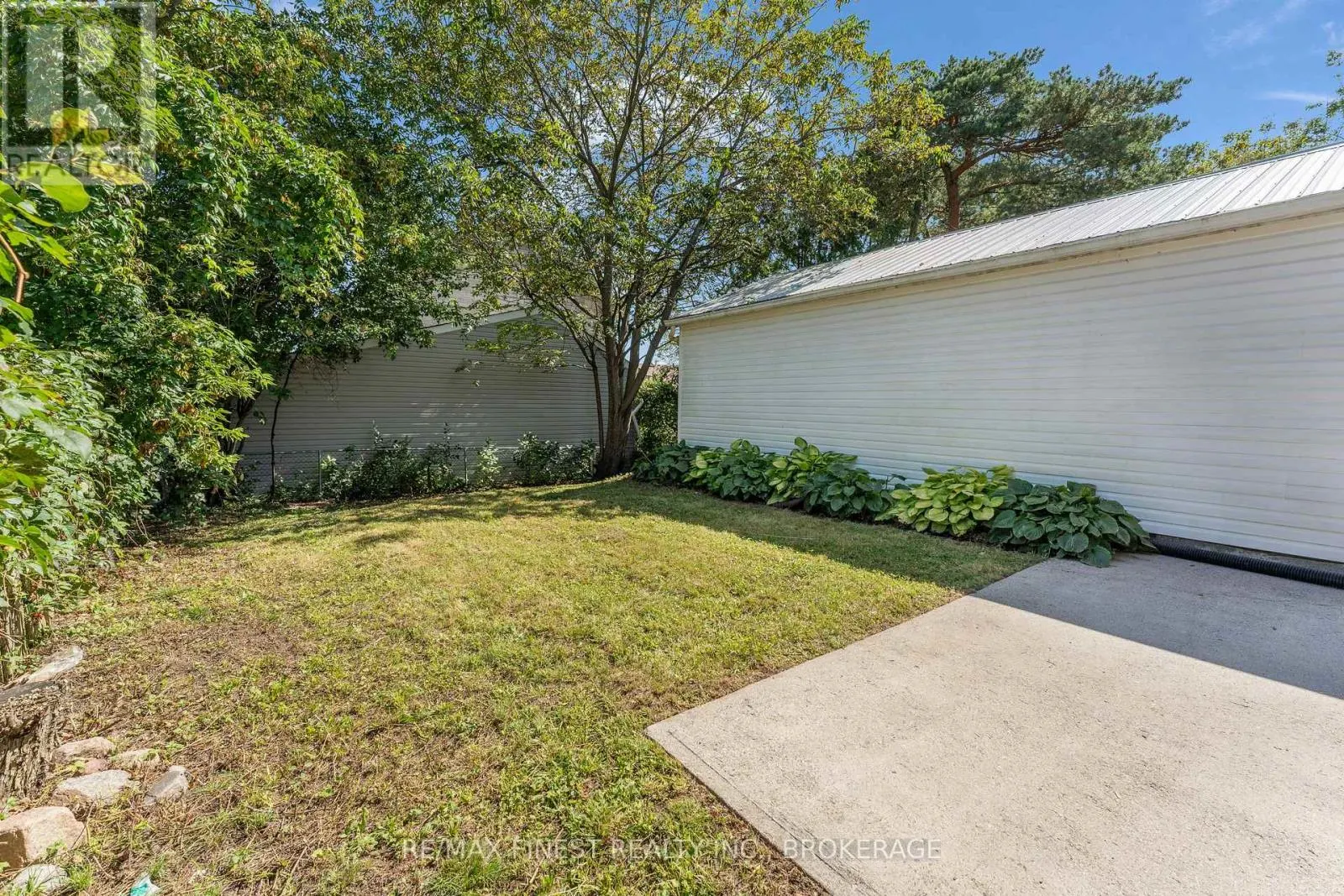 330 MEADOWCREST ROAD