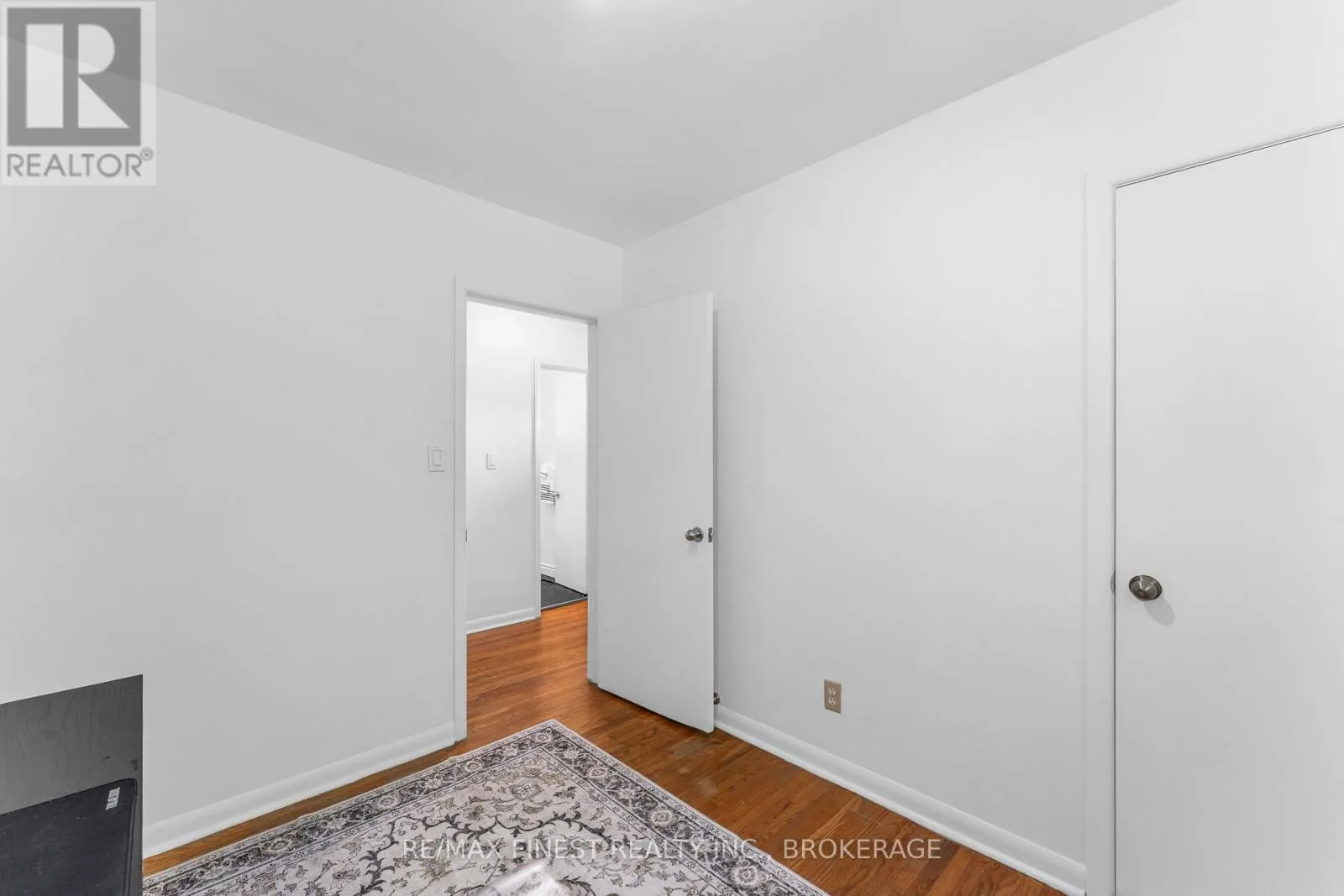330 MEADOWCREST ROAD