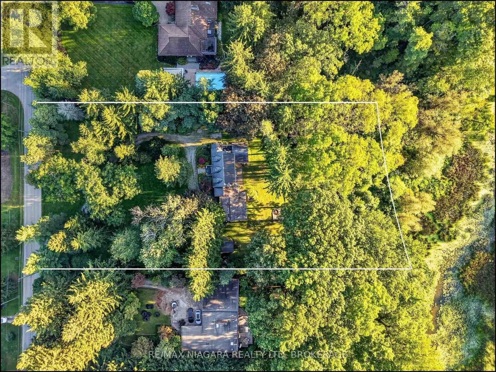 1577 GREGORY ROAD