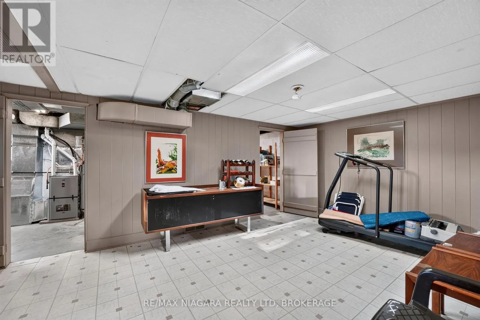 1577 GREGORY ROAD