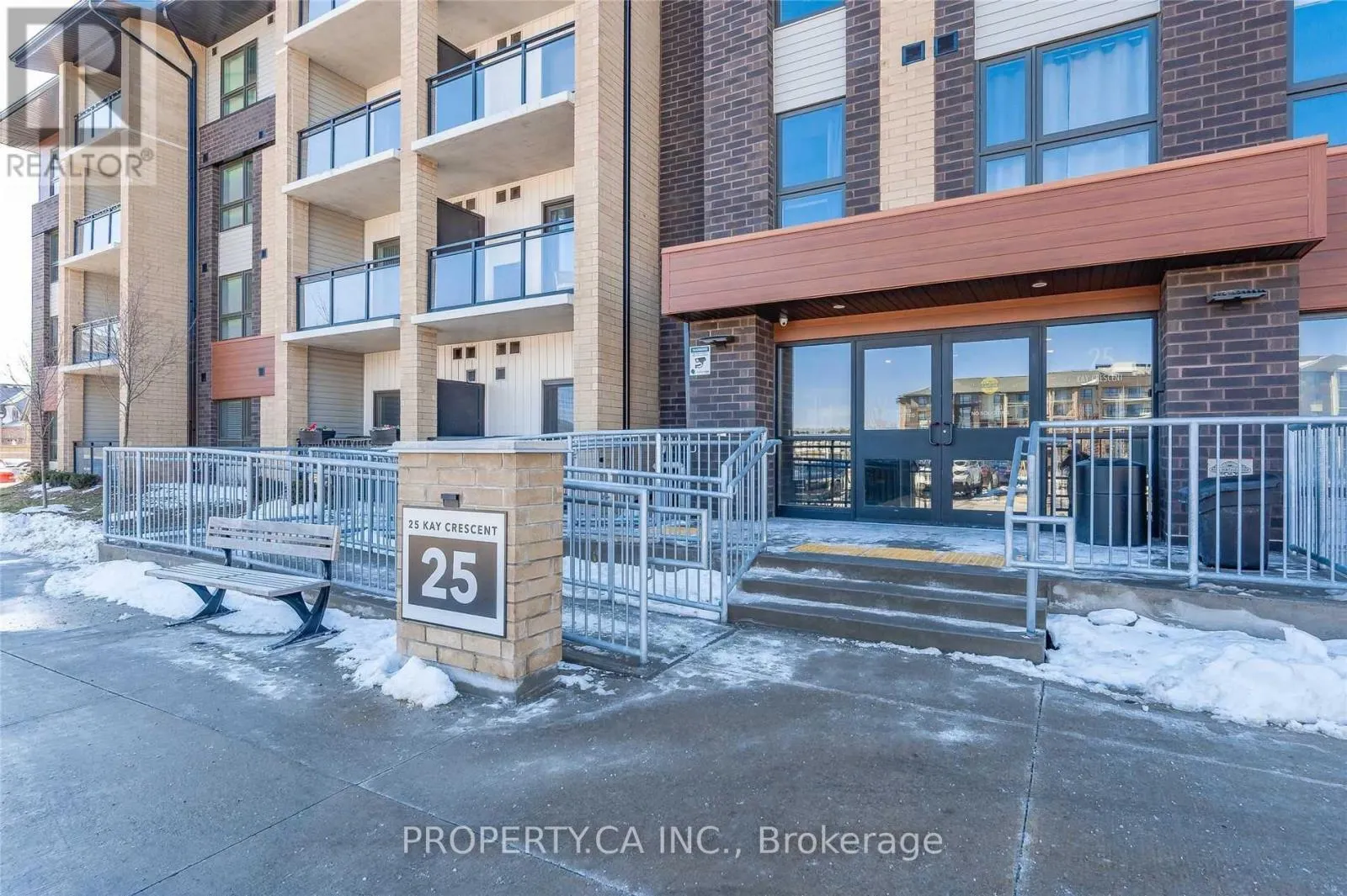301 - 25 KAY CRESCENT