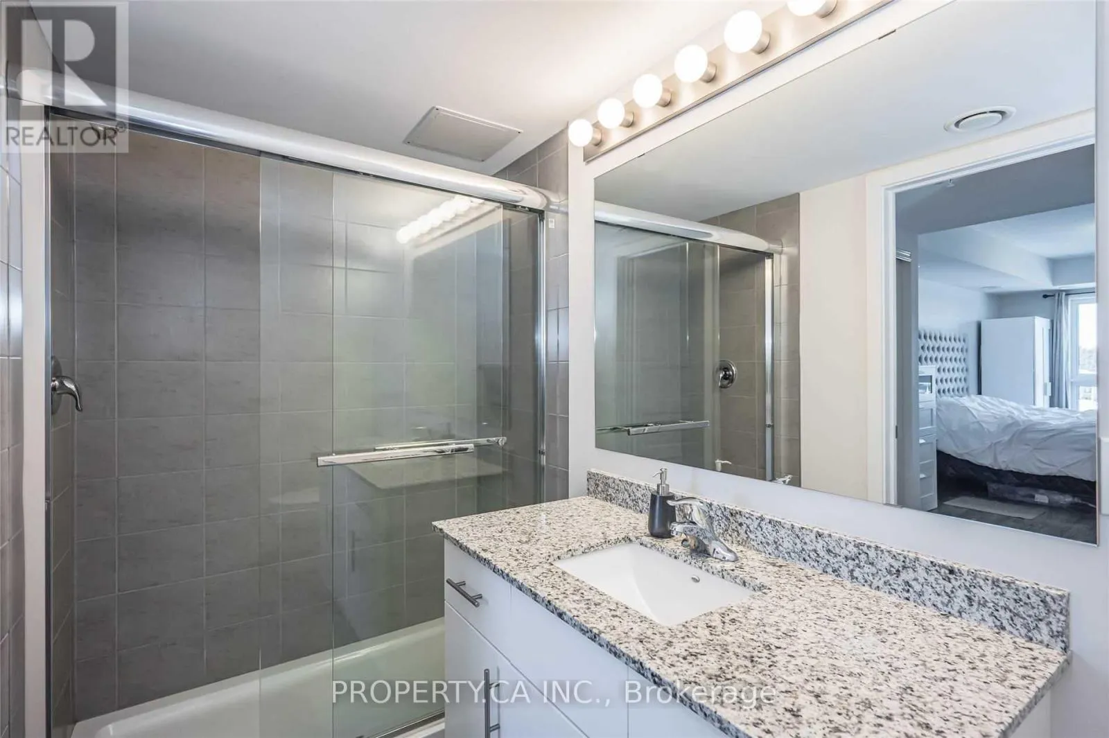 301 - 25 KAY CRESCENT