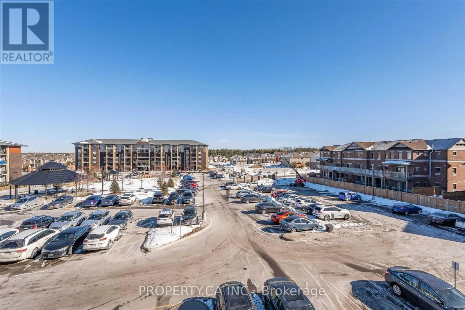 301 - 25 KAY CRESCENT