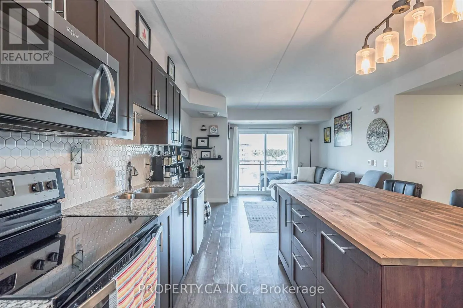 301 - 25 KAY CRESCENT