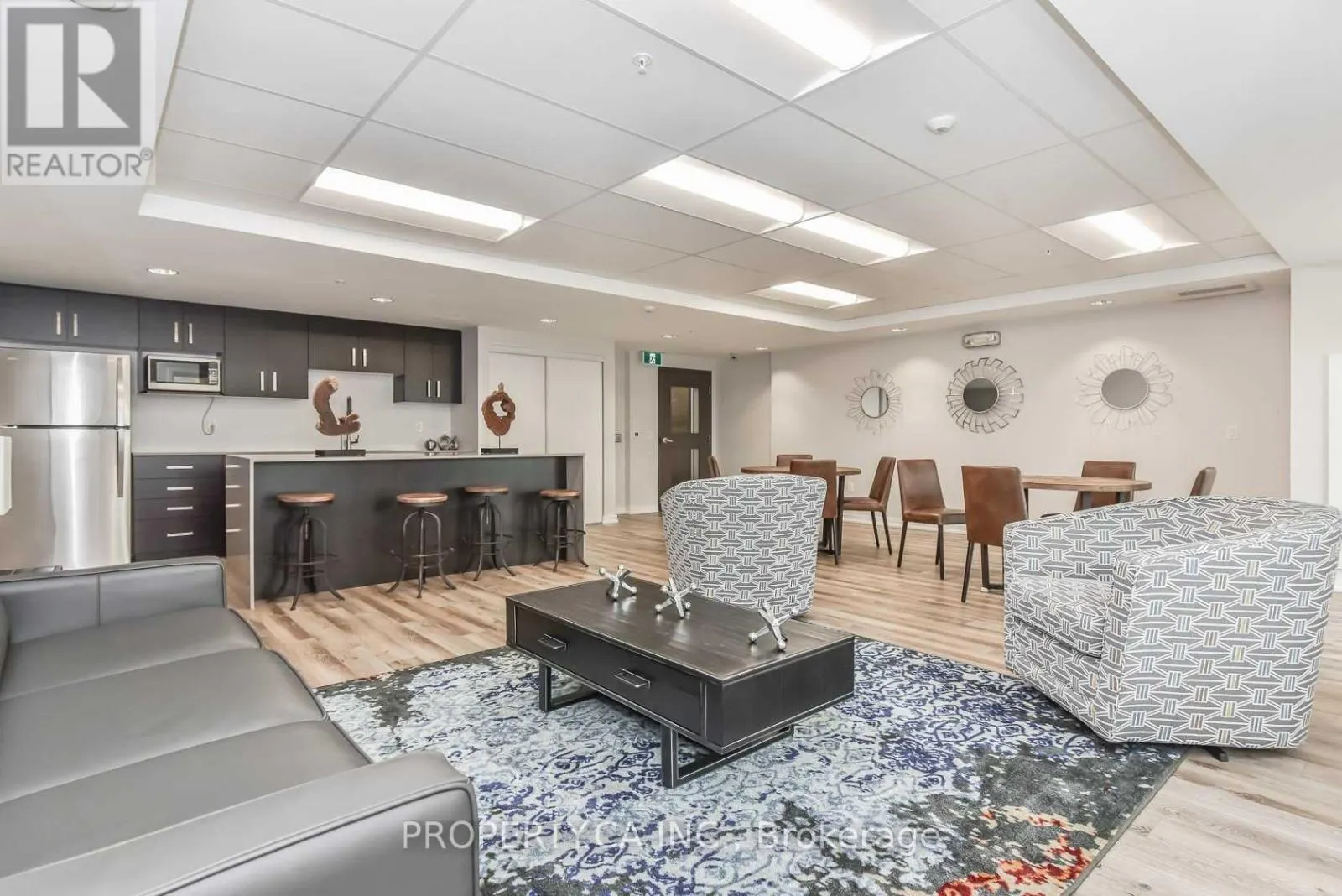 301 - 25 KAY CRESCENT