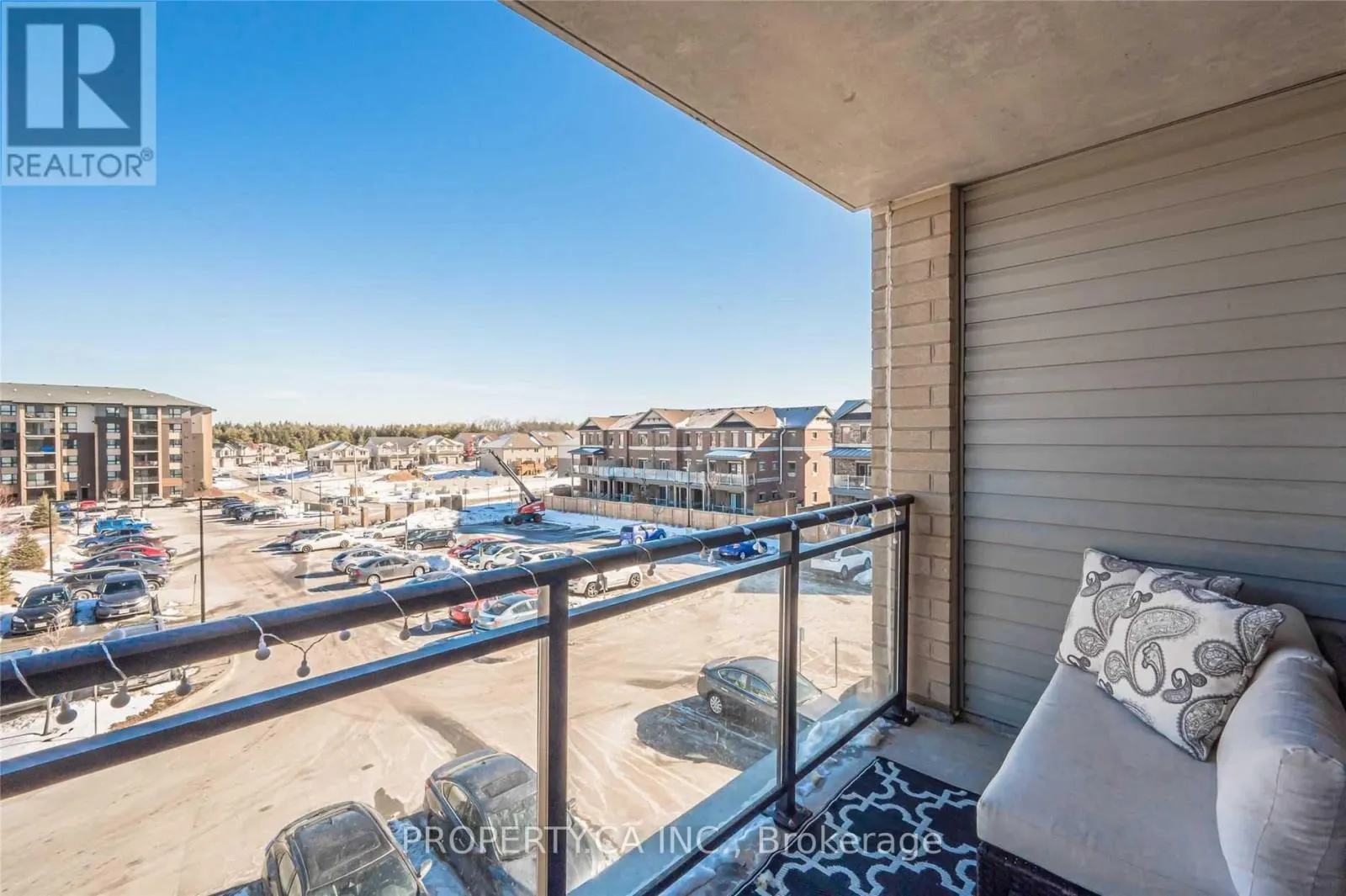 301 - 25 KAY CRESCENT