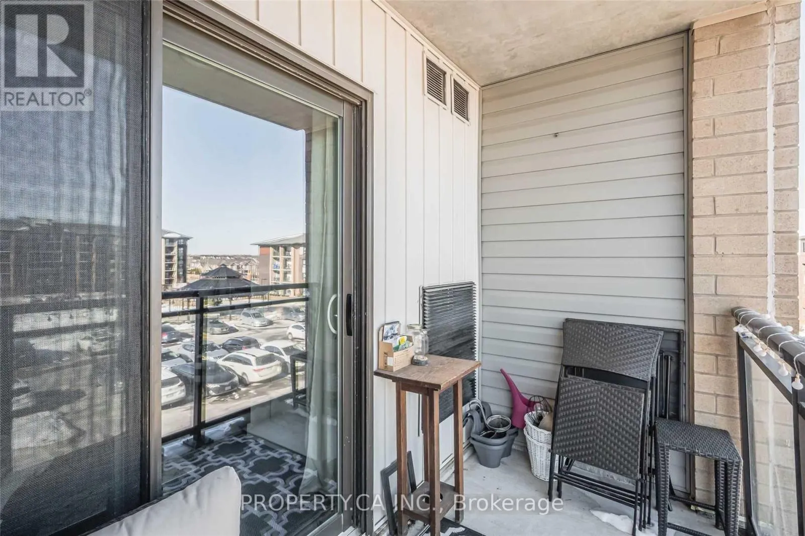 301 - 25 KAY CRESCENT