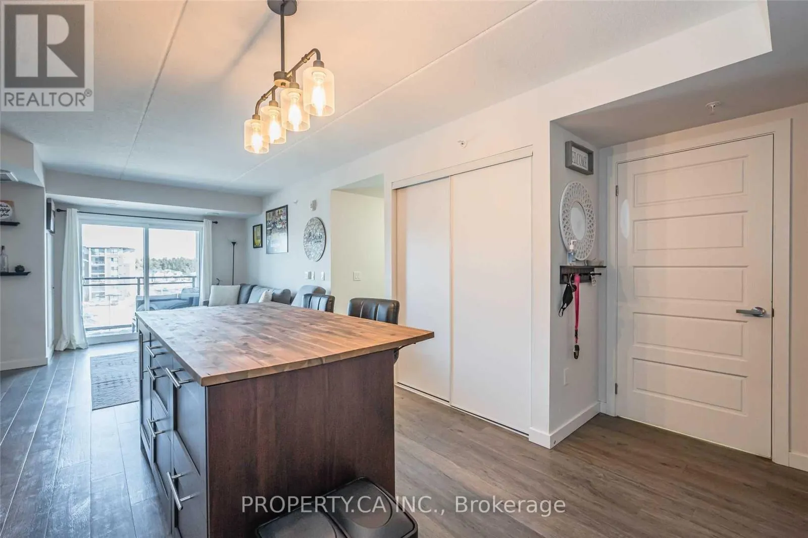301 - 25 KAY CRESCENT