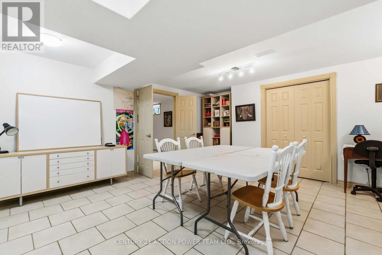 83 BLACKSHIRE CIRCLE