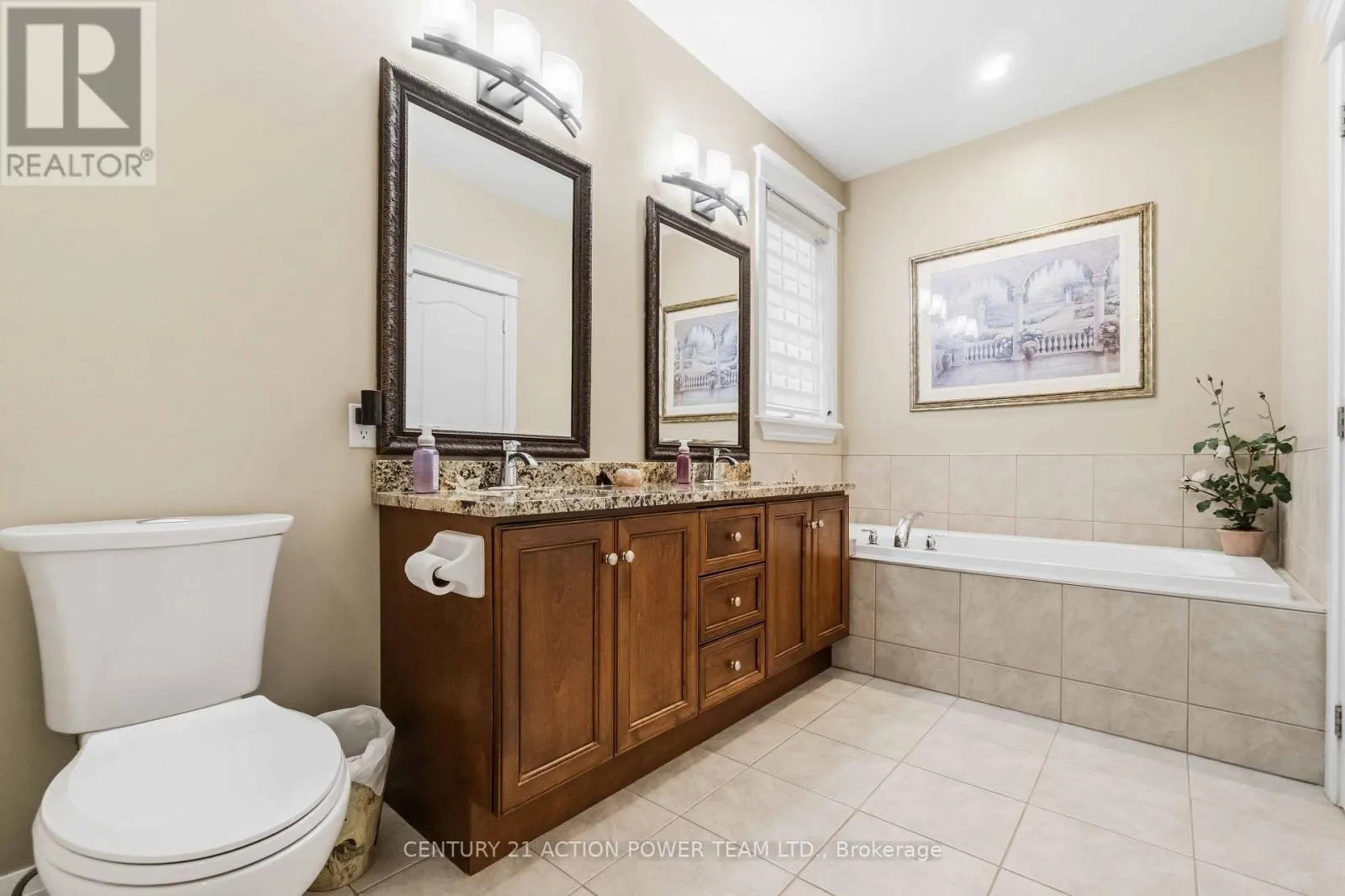 83 BLACKSHIRE CIRCLE