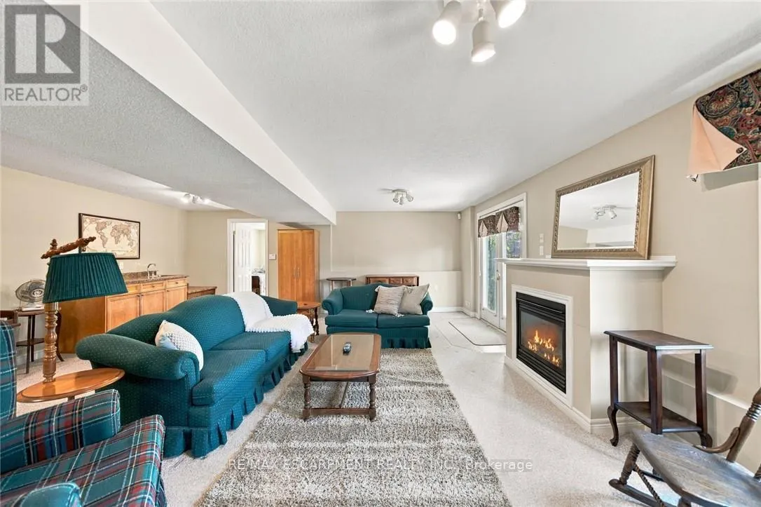 9 - 500 LAKEVIEW DRIVE