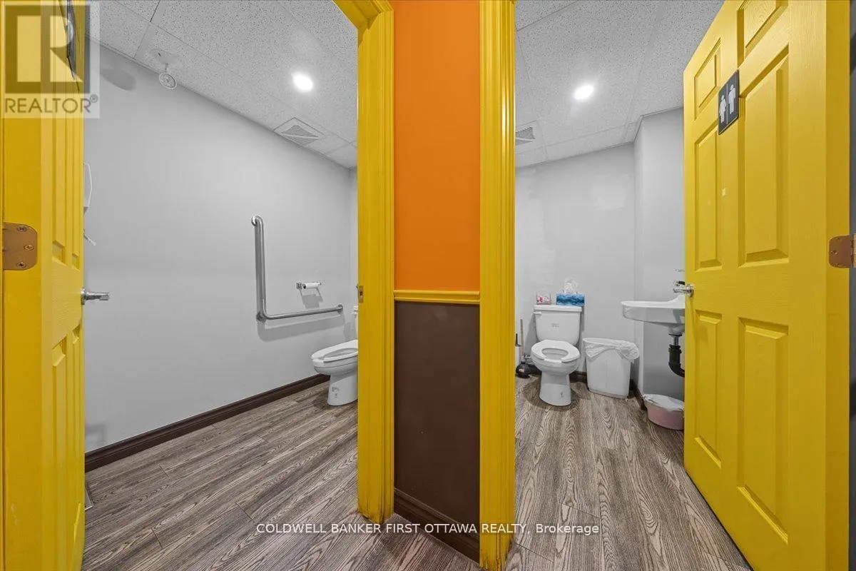 827 SOMERSET STREET W