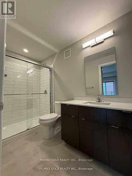 210 - 708 WOOLWICH STREET