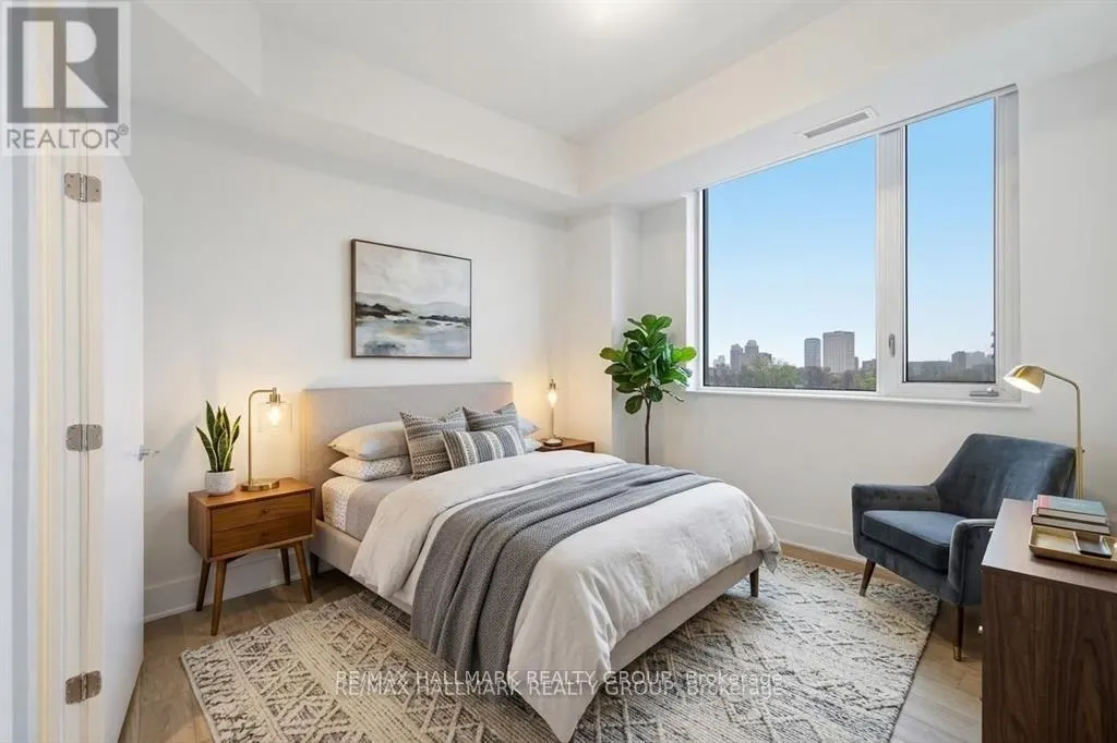 611 - 101 RICHMOND ROAD