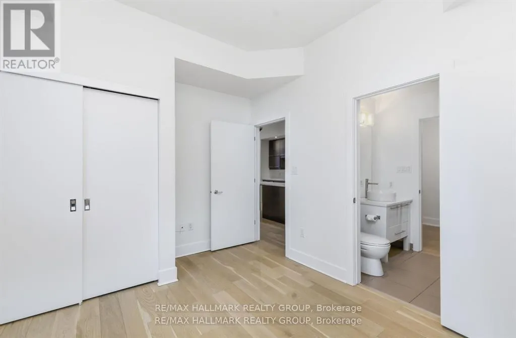 611 - 101 RICHMOND ROAD