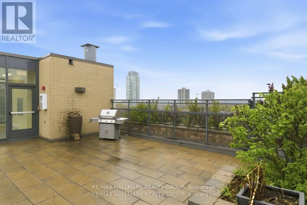 611 - 101 RICHMOND ROAD