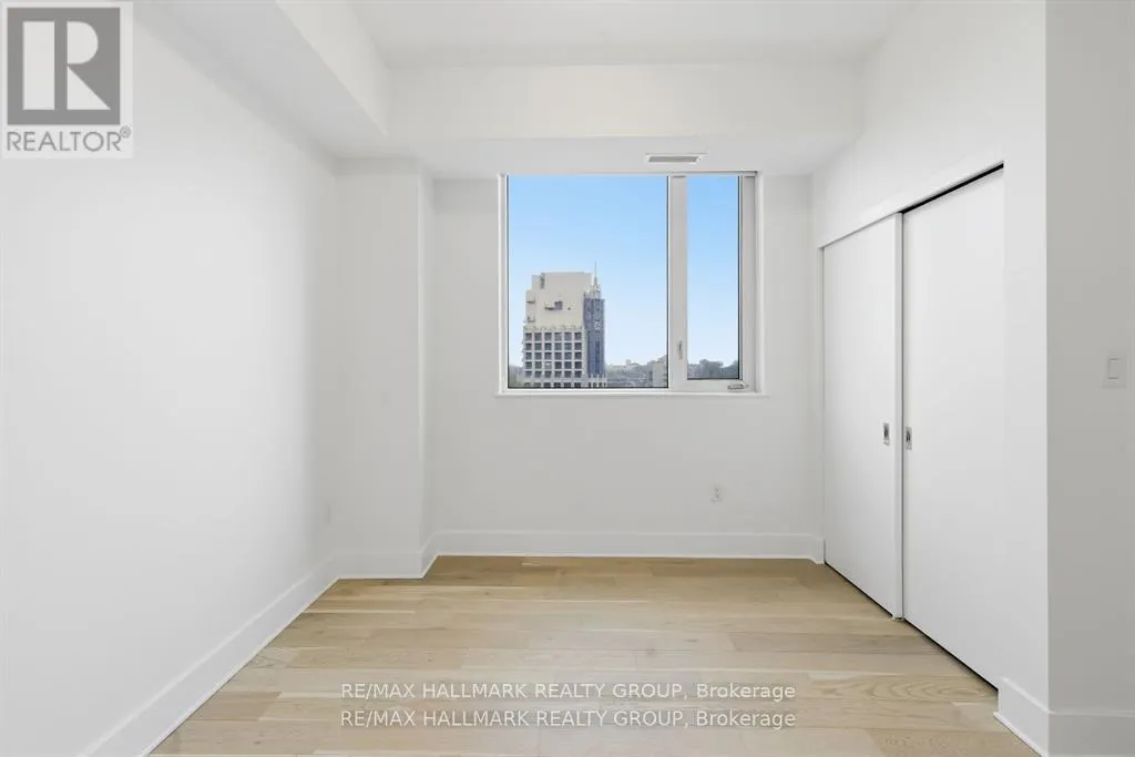 611 - 101 RICHMOND ROAD