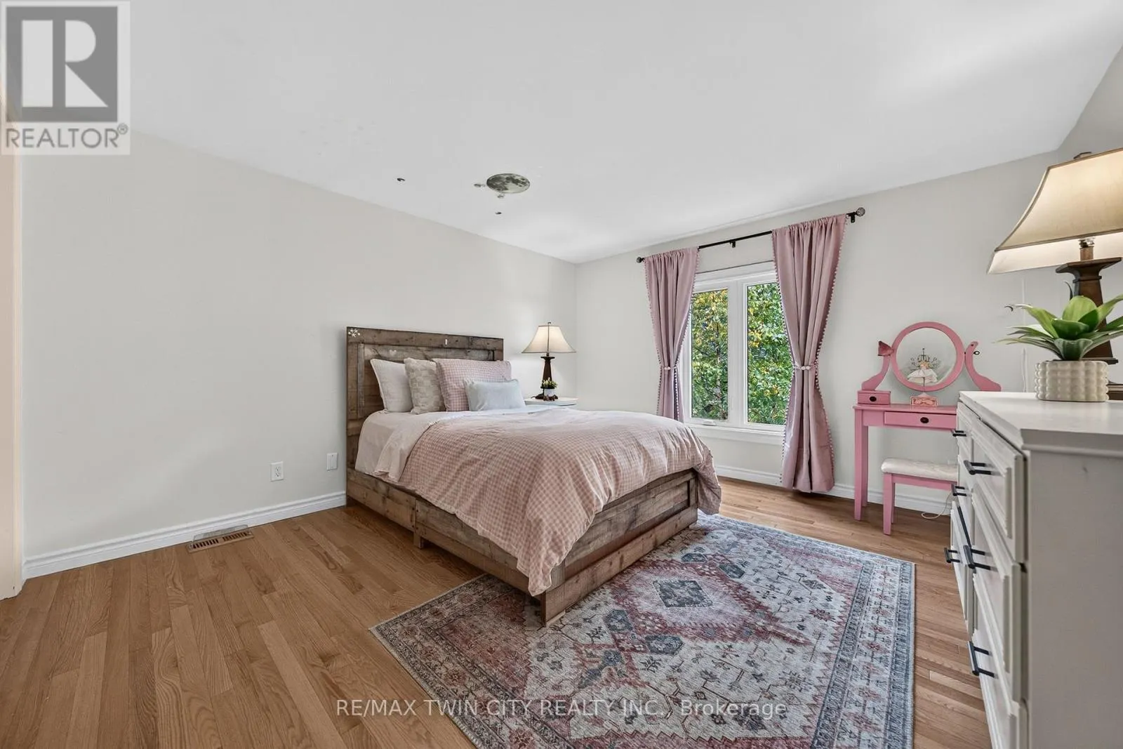 114 FREDERICK BANTING PLACE