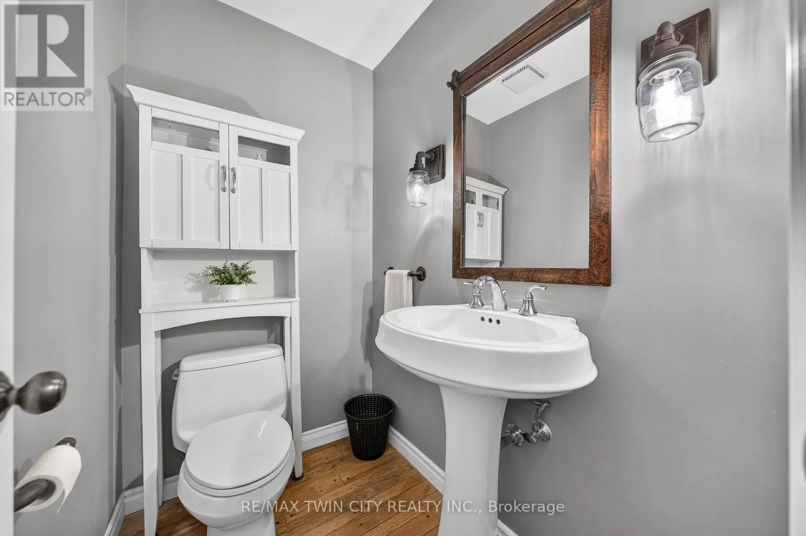 114 FREDERICK BANTING PLACE