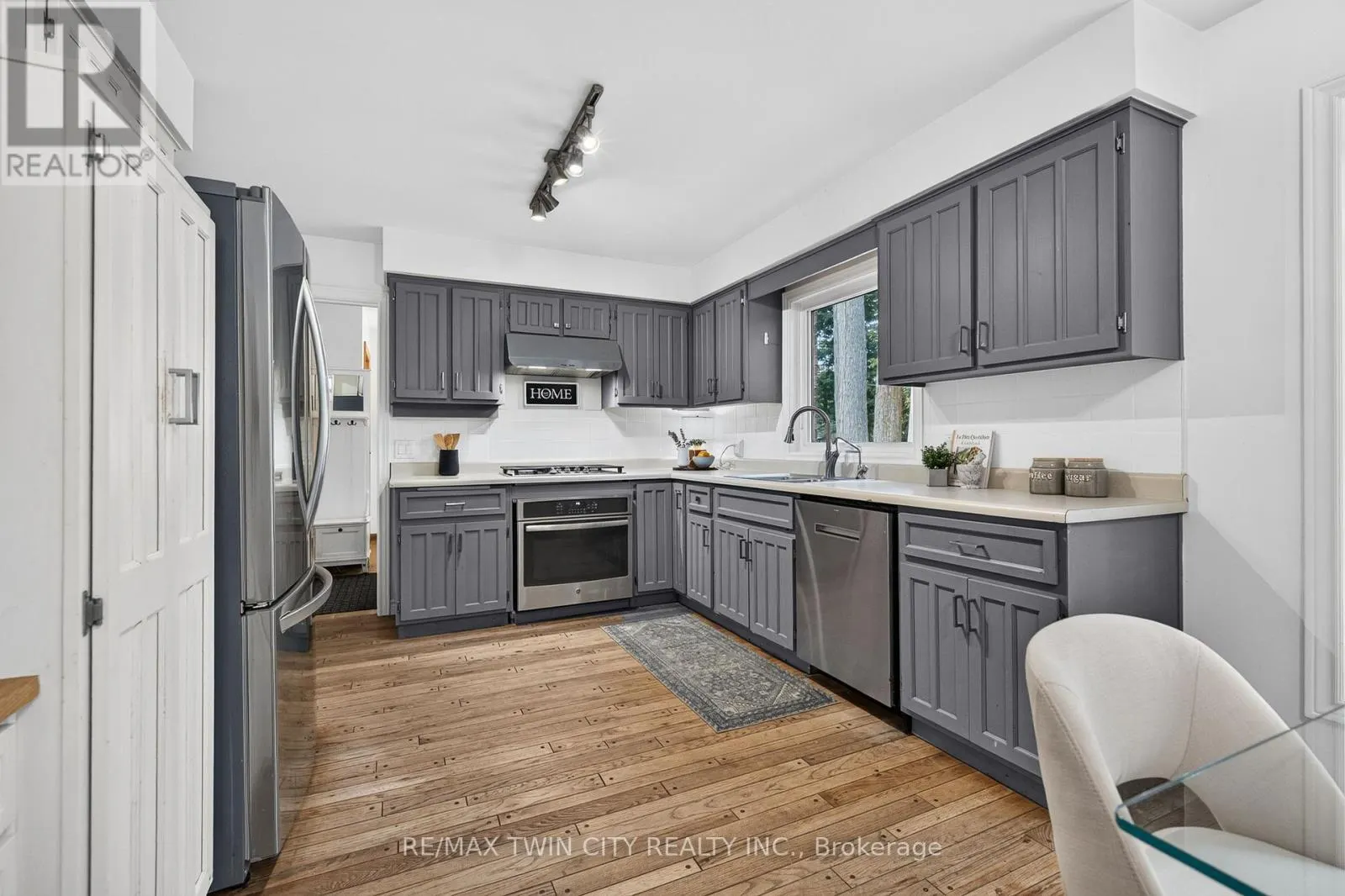 114 FREDERICK BANTING PLACE