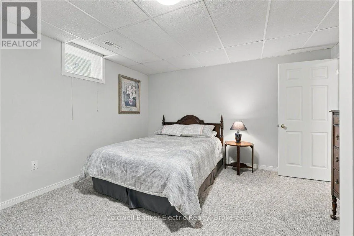35 - 300 FRANMOR DRIVE #35