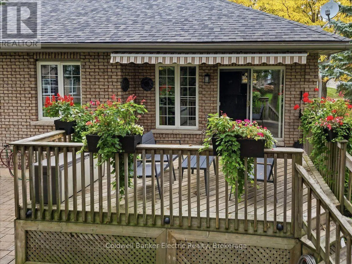 35 - 300 FRANMOR DRIVE #35