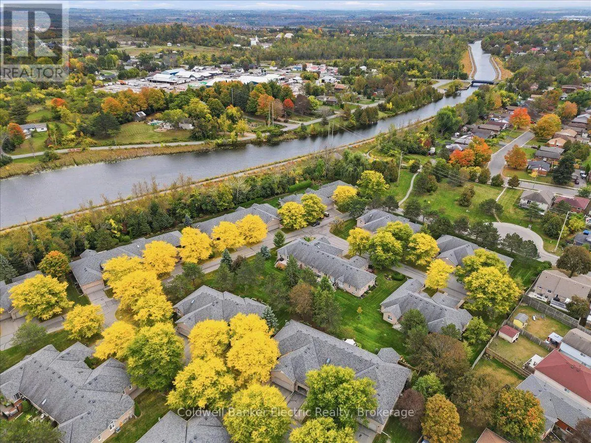 35 - 300 FRANMOR DRIVE #35