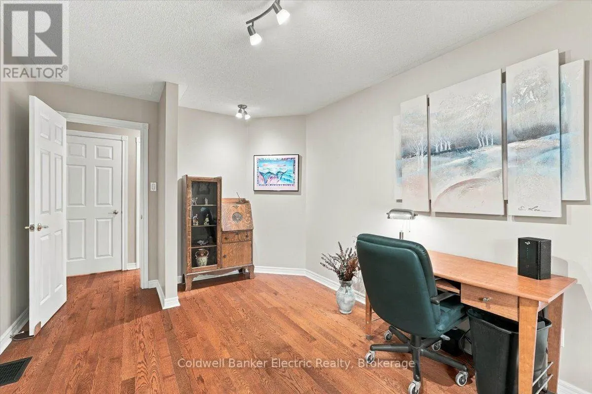 35 - 300 FRANMOR DRIVE #35