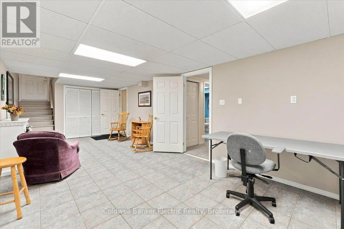 35 - 300 FRANMOR DRIVE #35