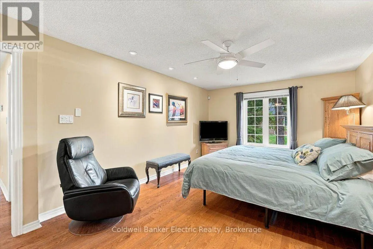 35 - 300 FRANMOR DRIVE #35