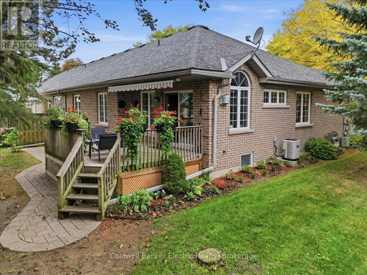 35 - 300 FRANMOR DRIVE #35