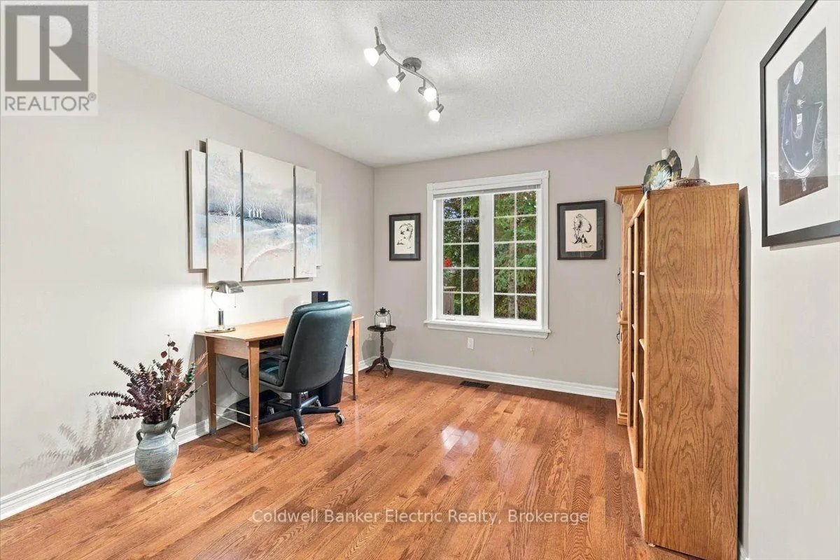 35 - 300 FRANMOR DRIVE #35