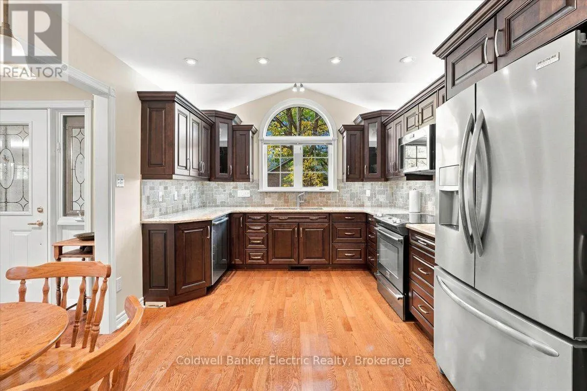35 - 300 FRANMOR DRIVE #35