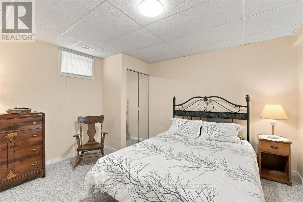 35 - 300 FRANMOR DRIVE #35