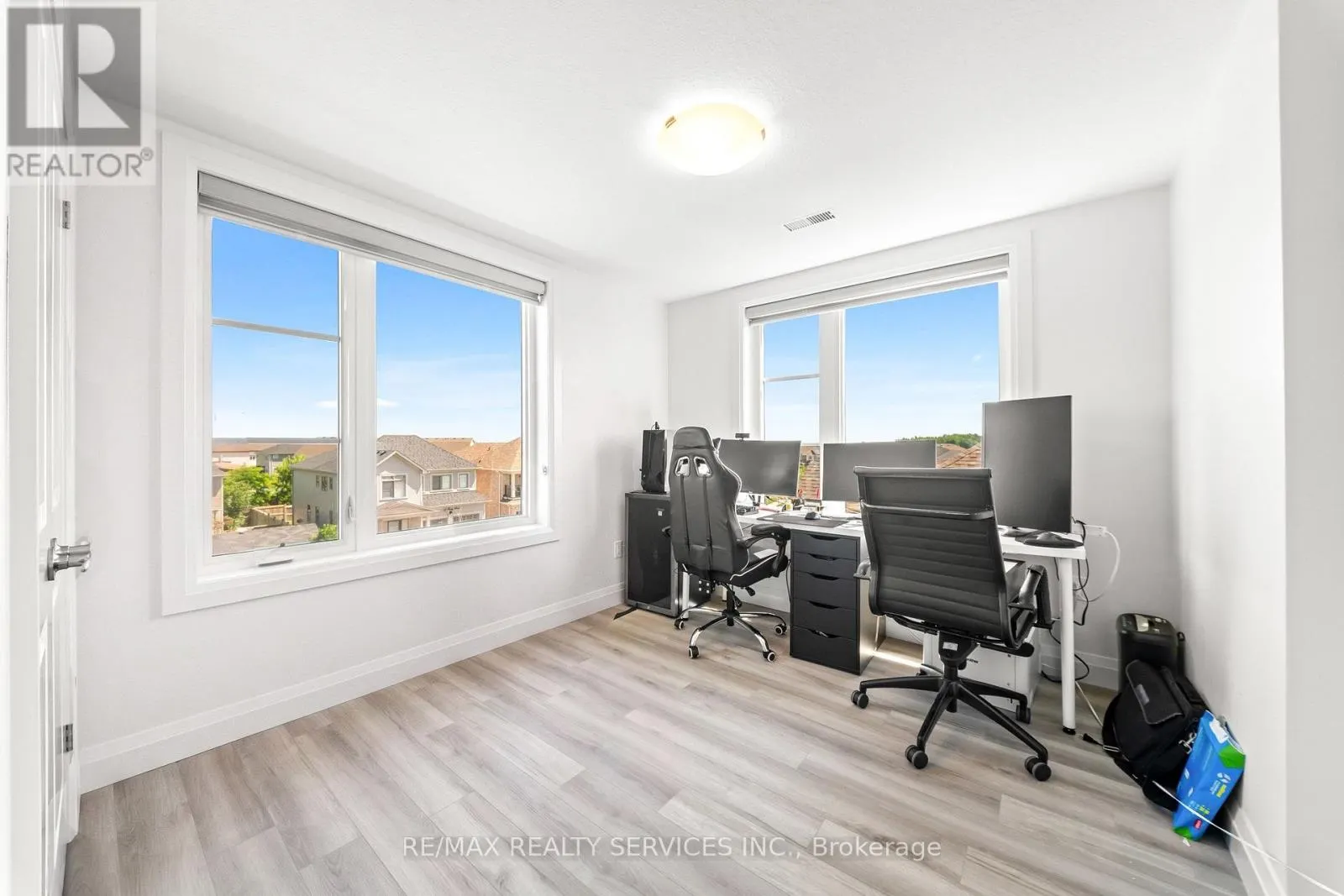 304 - 99B FARLEY ROAD