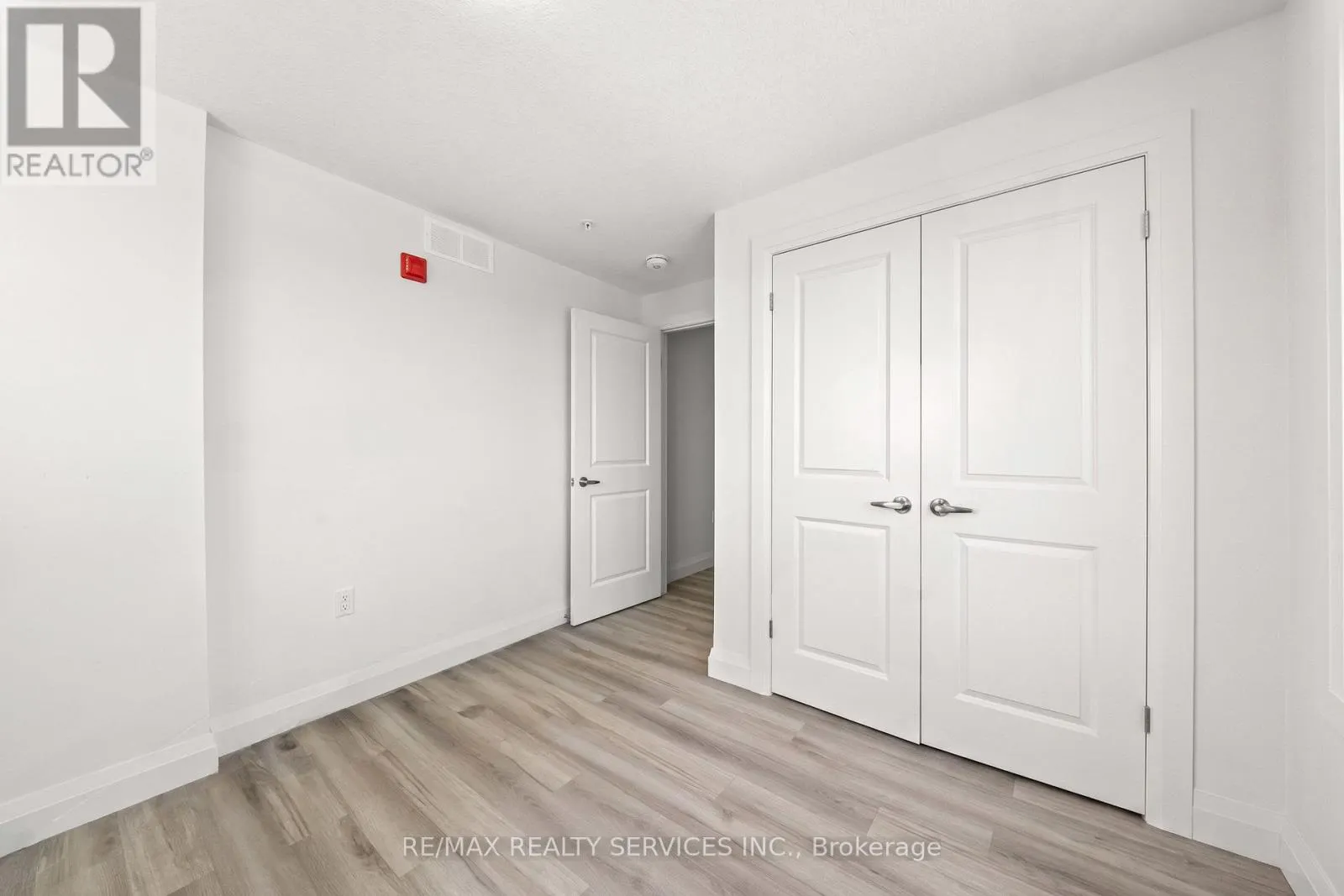 304 - 99B FARLEY ROAD