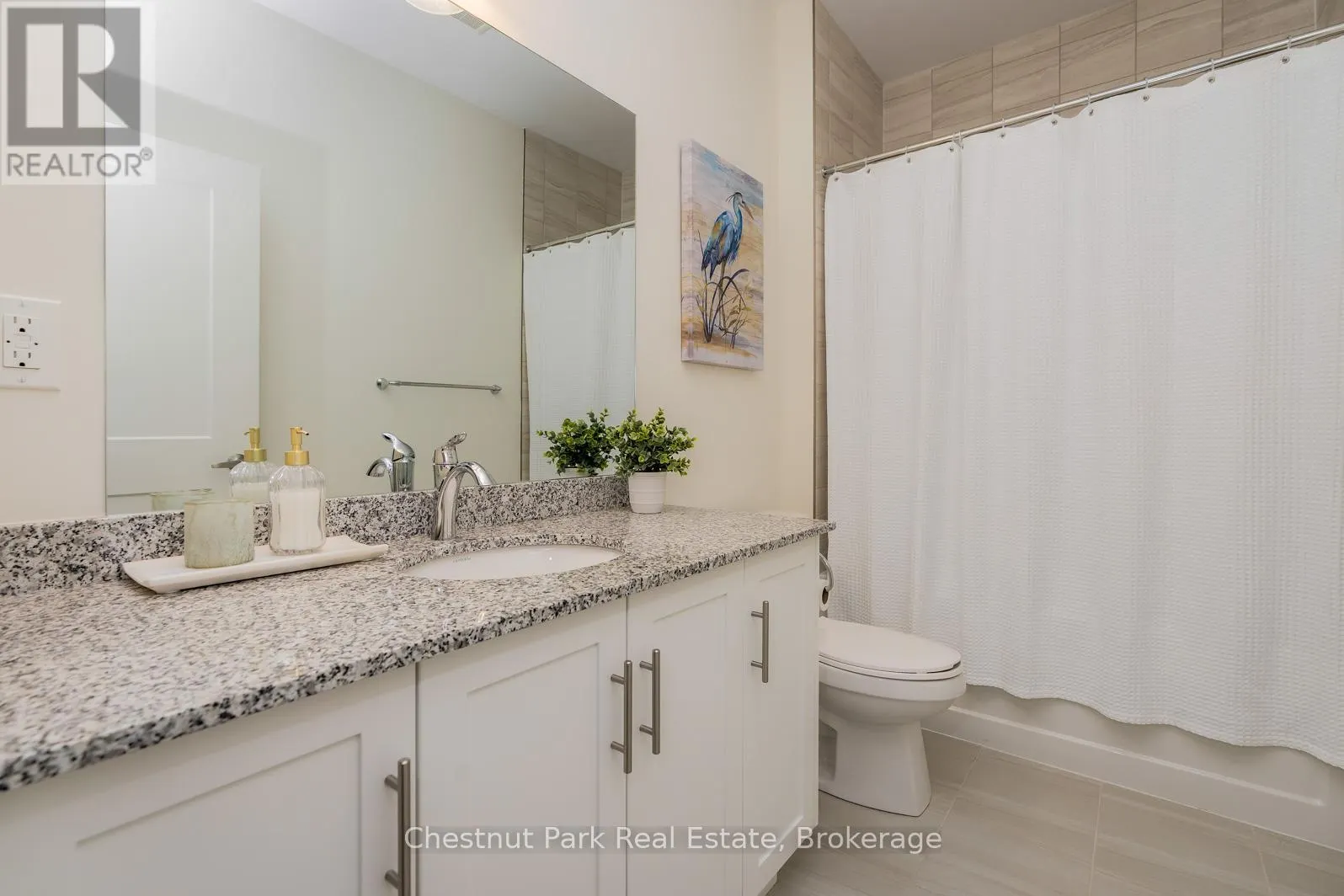 161 HAWTHORN CRESCENT
