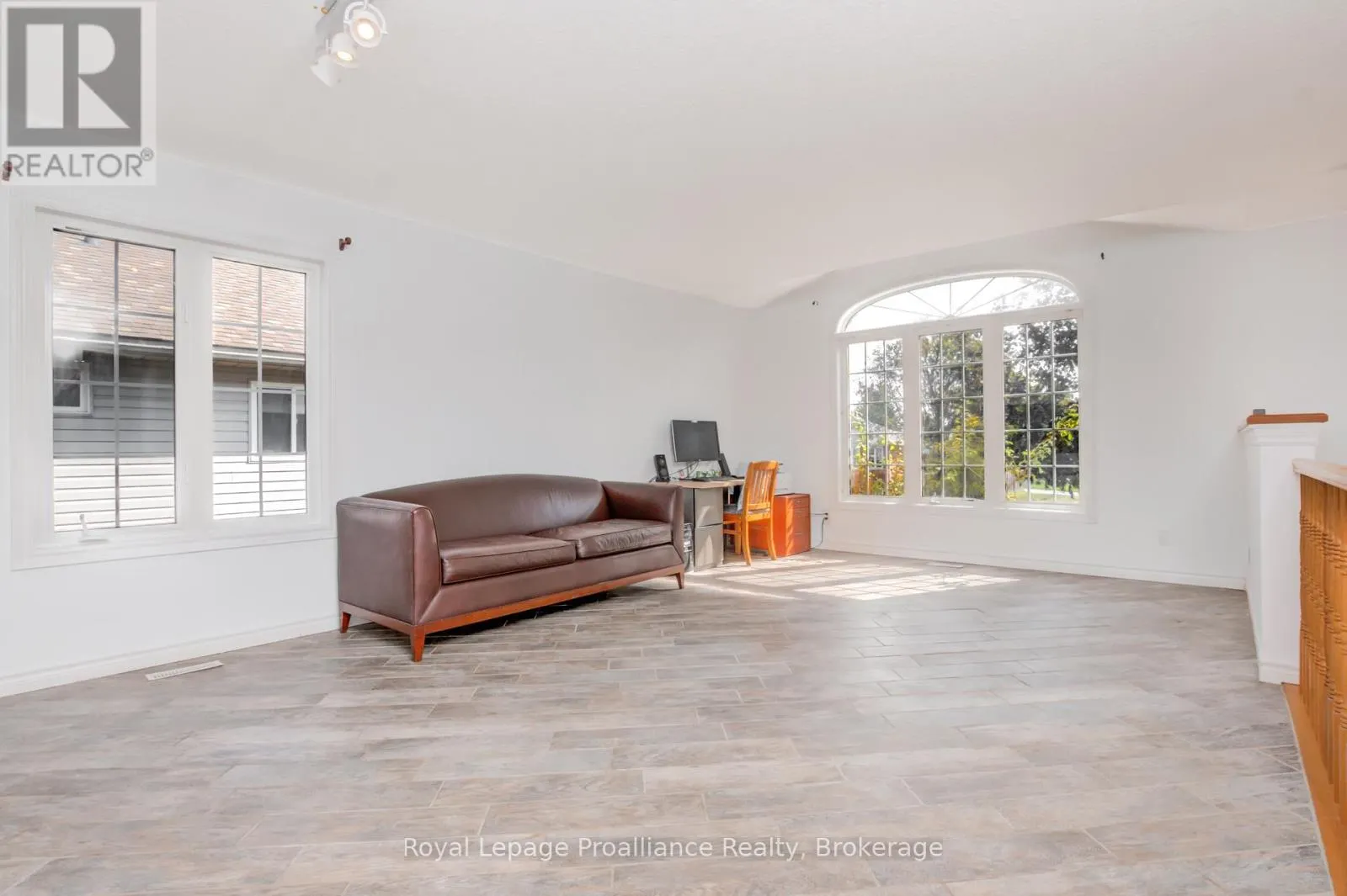 120 RAGLAN STREET
