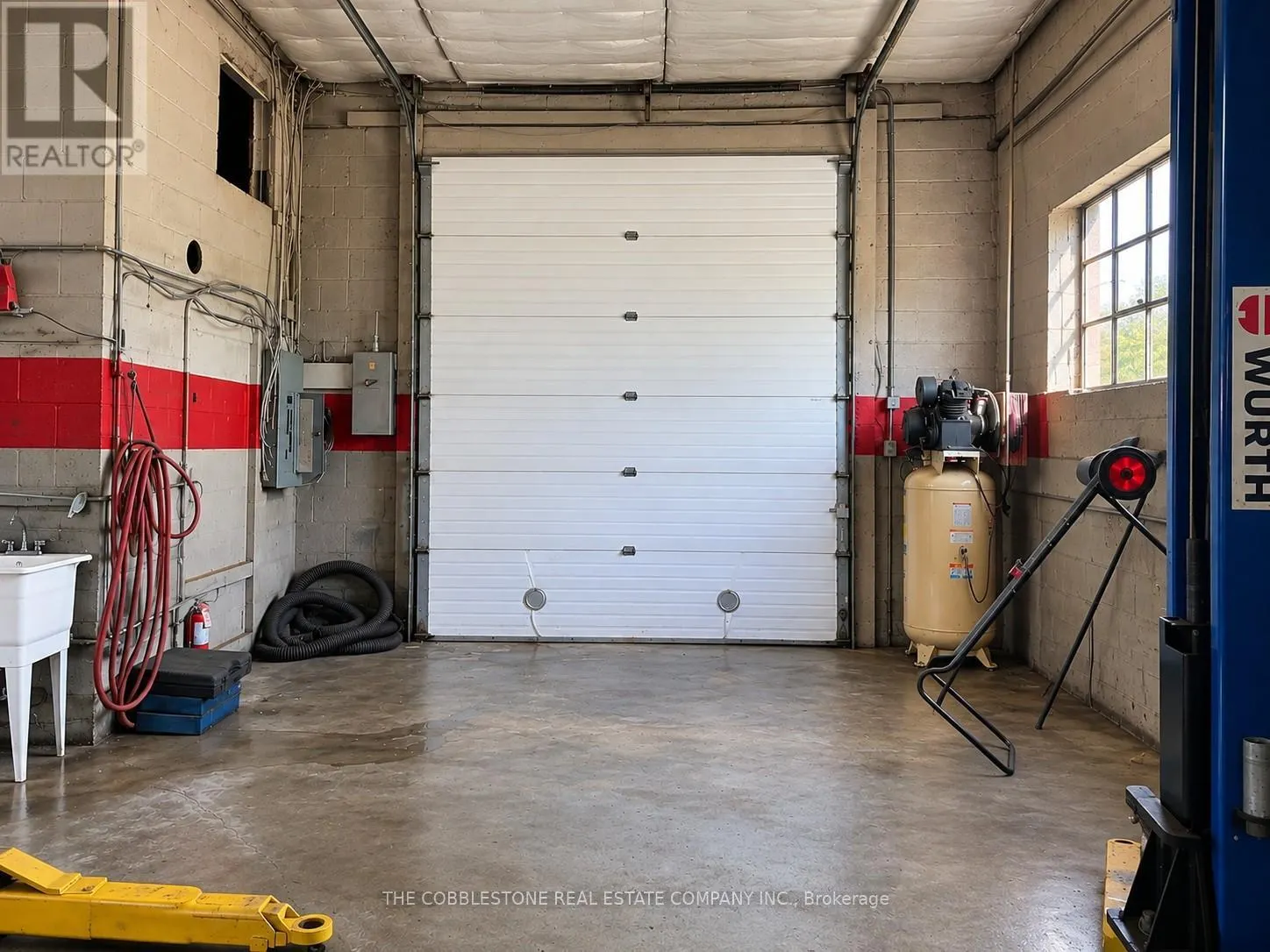 355 CABANA ROAD E