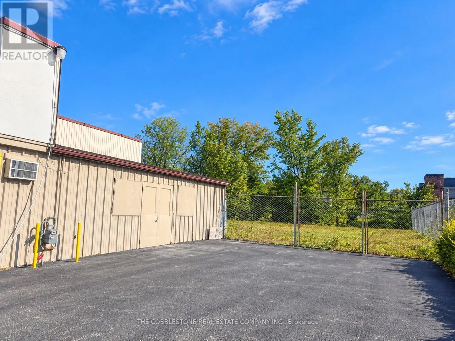 355 CABANA ROAD E