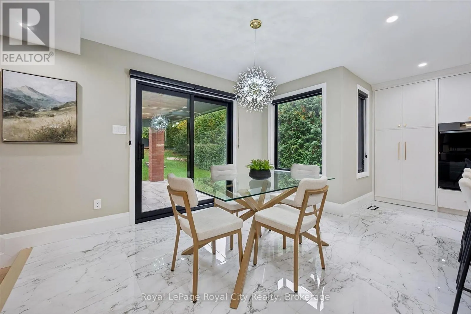 11 BRIDLEWOOD DRIVE