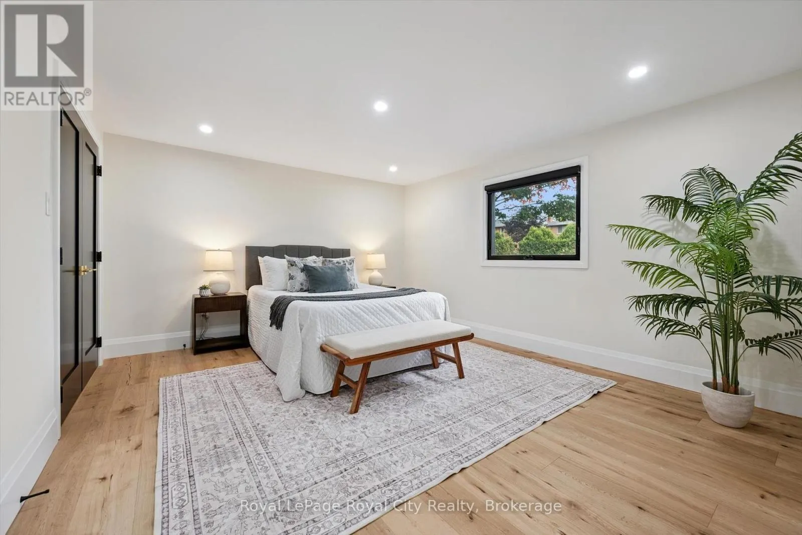 11 BRIDLEWOOD DRIVE