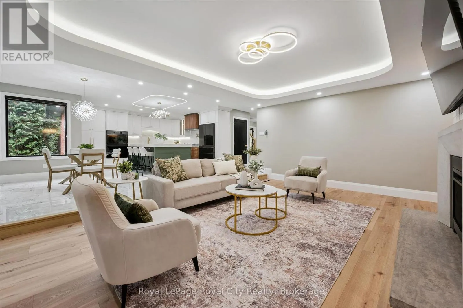 11 BRIDLEWOOD DRIVE