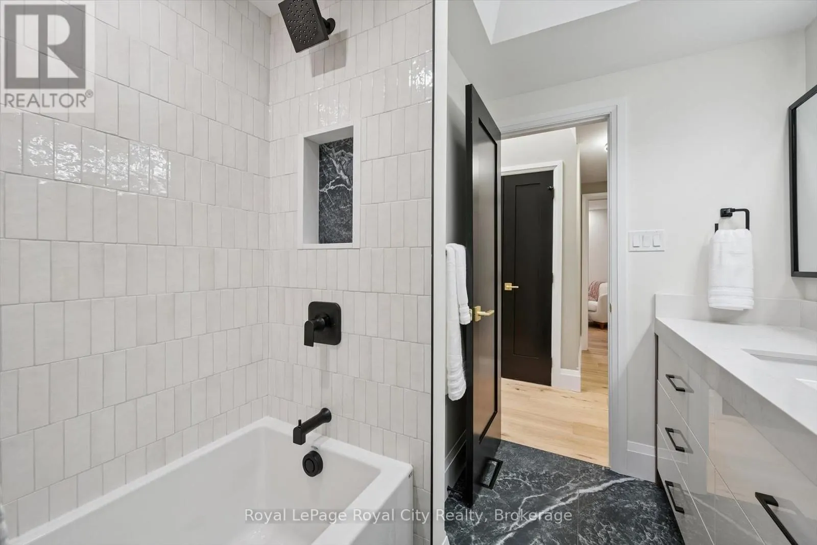 11 BRIDLEWOOD DRIVE