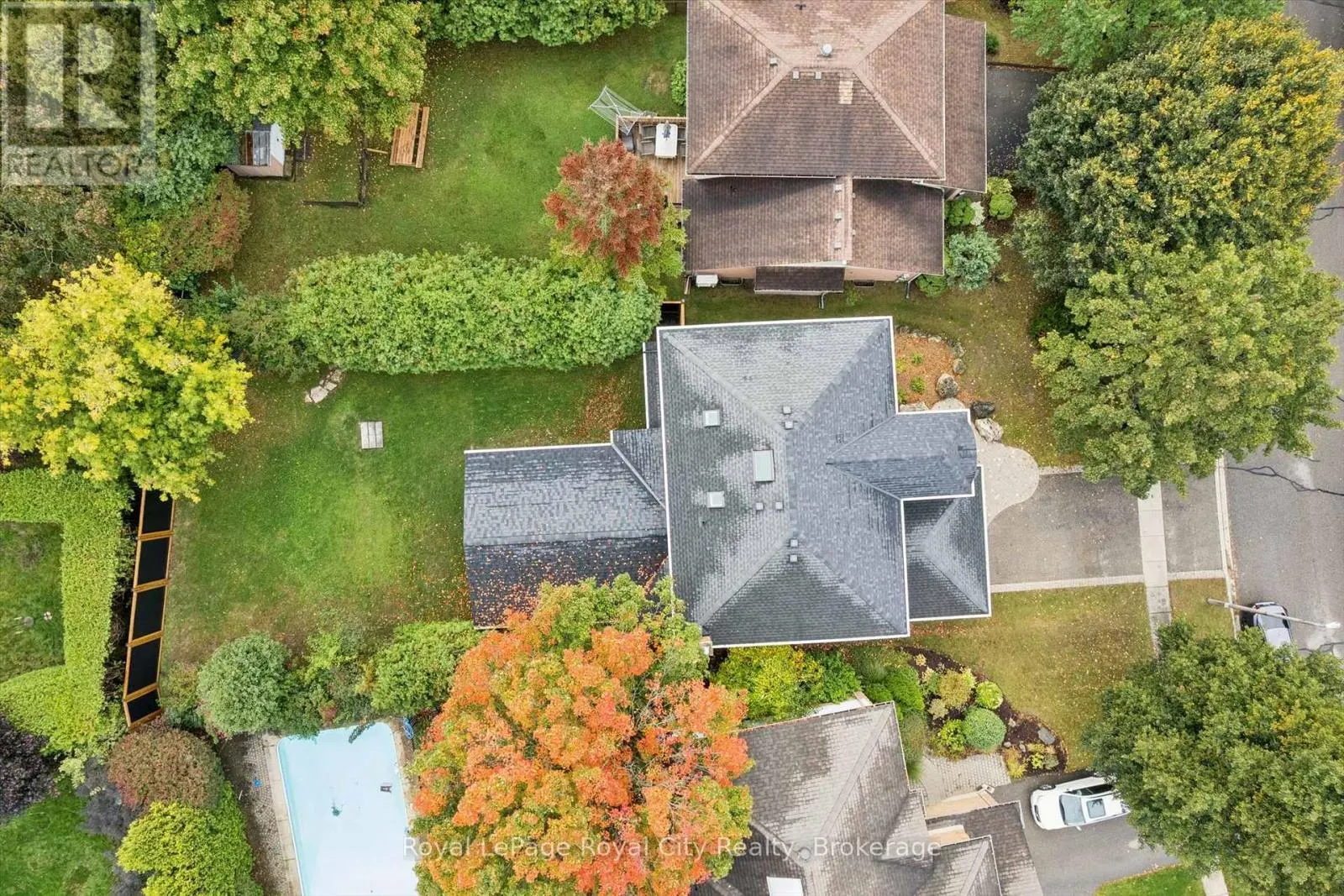 11 BRIDLEWOOD DRIVE