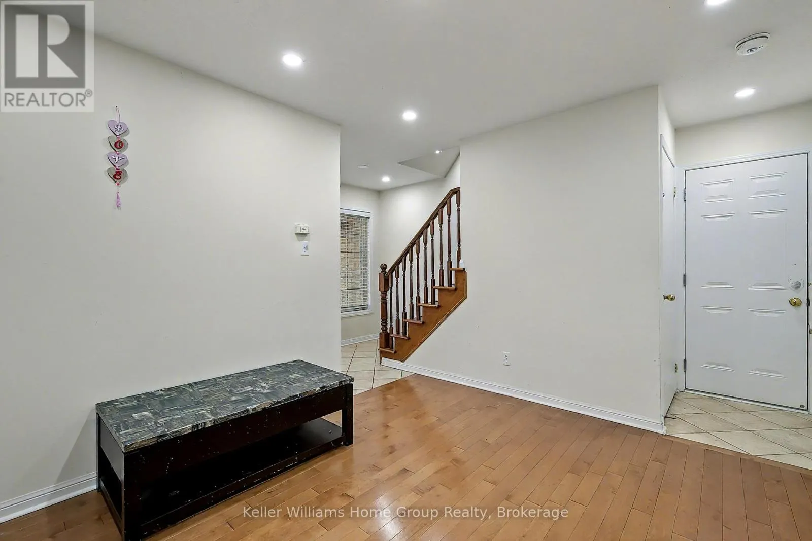 UPPER - 24 BAINTREE WAY #Upper