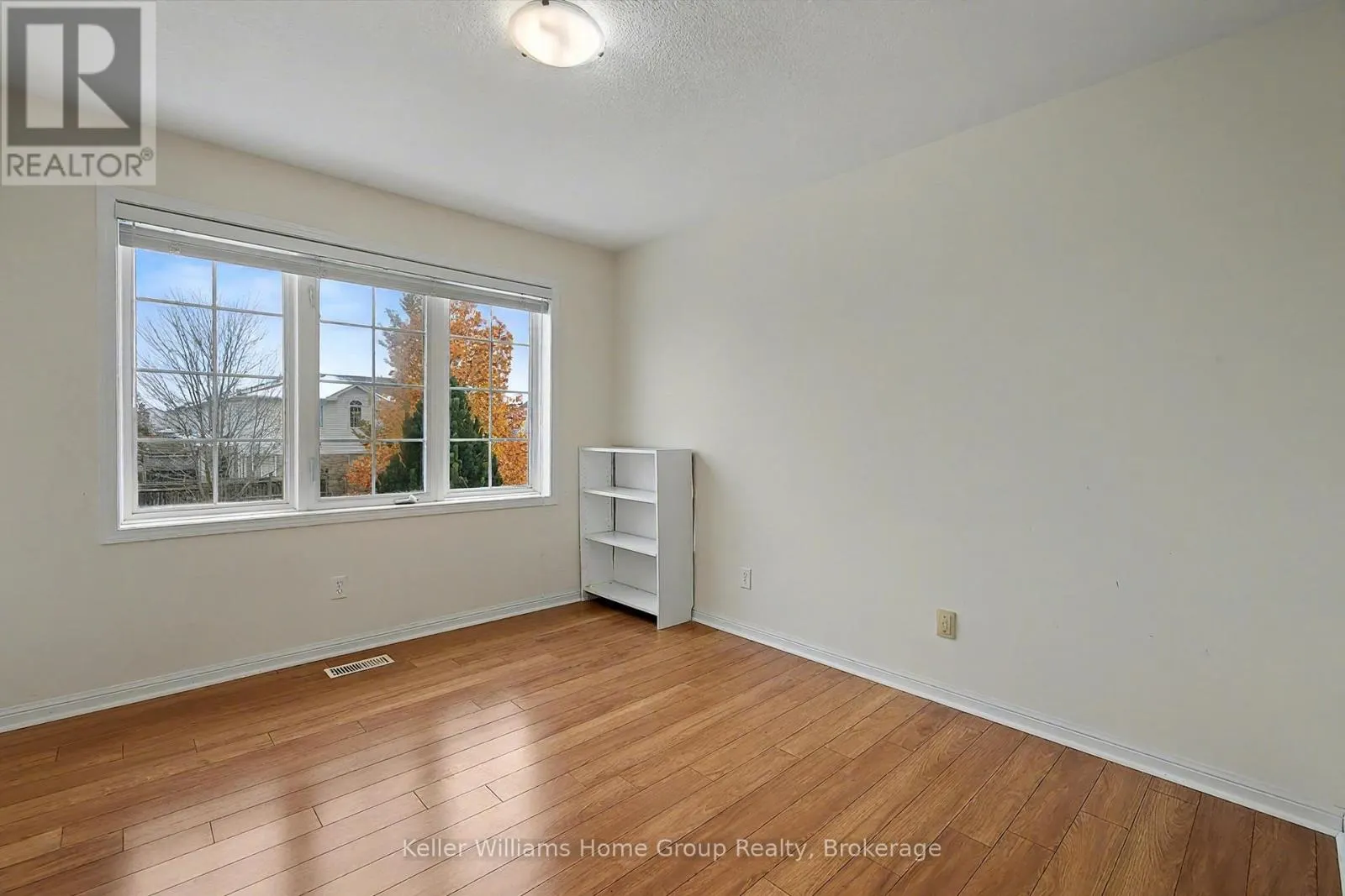 UPPER - 24 BAINTREE WAY #Upper