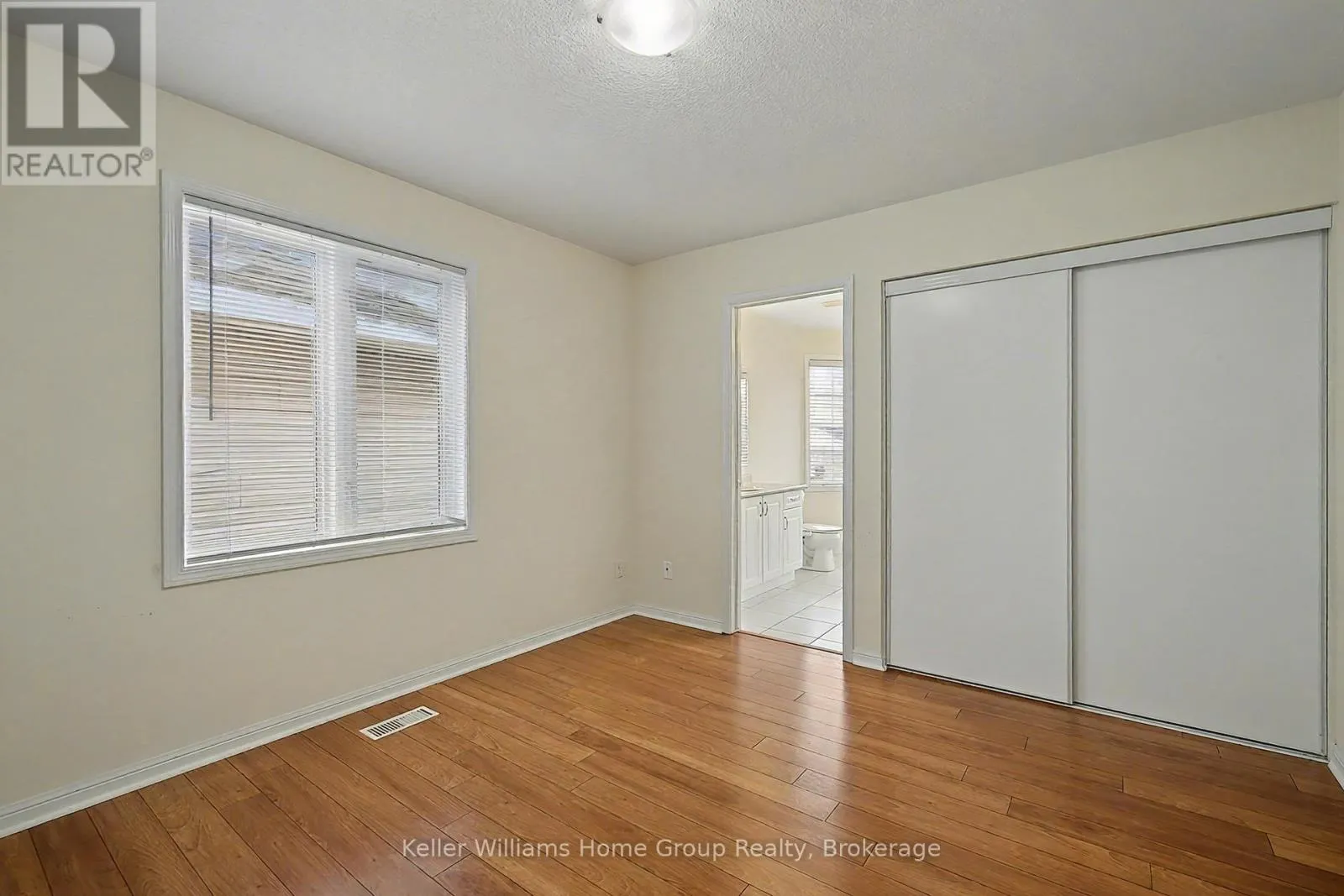 UPPER - 24 BAINTREE WAY #Upper