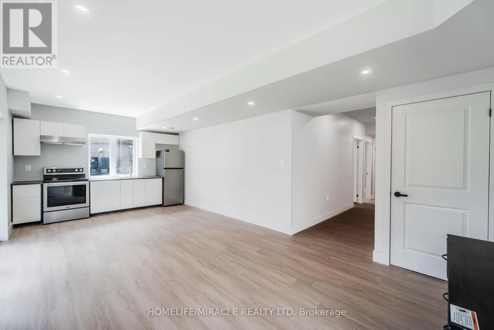 245 TAMARACK BOULEVARD