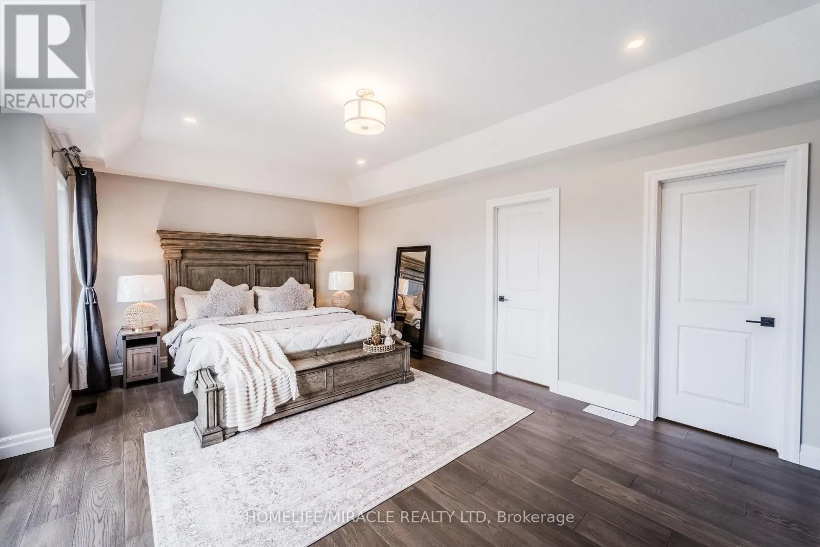 245 TAMARACK BOULEVARD